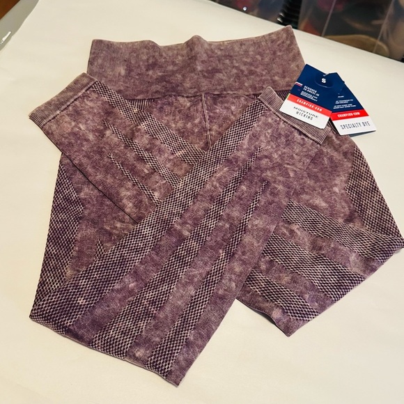 Champion Women's Size Small Dark Berry Purple Moisture Wicking Athletic Leggings - Picture 3 of 8